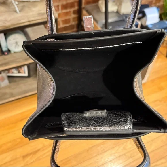 Michael Kors Collection Metallic silver Satchel w/ crossbody strap - Picture 4 of 7